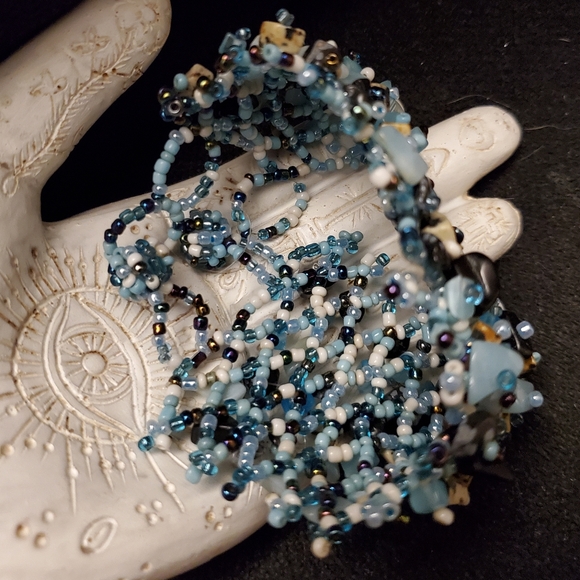 NWOT Set of 3 matching beaded bracelets - Picture 4 of 11